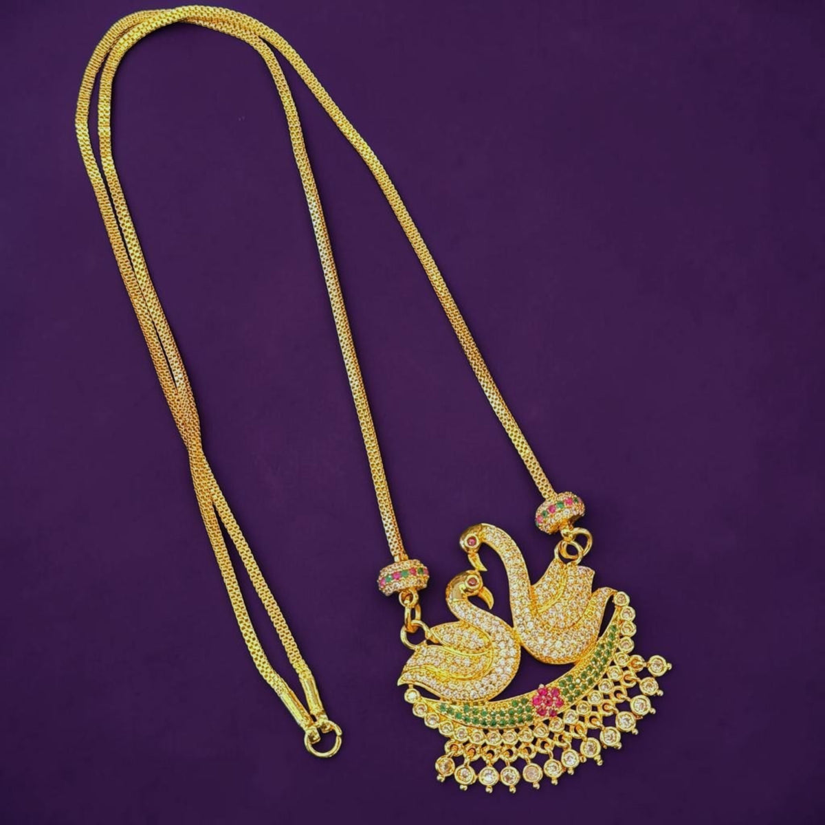 Lovely Couple Swan Pendant with chain