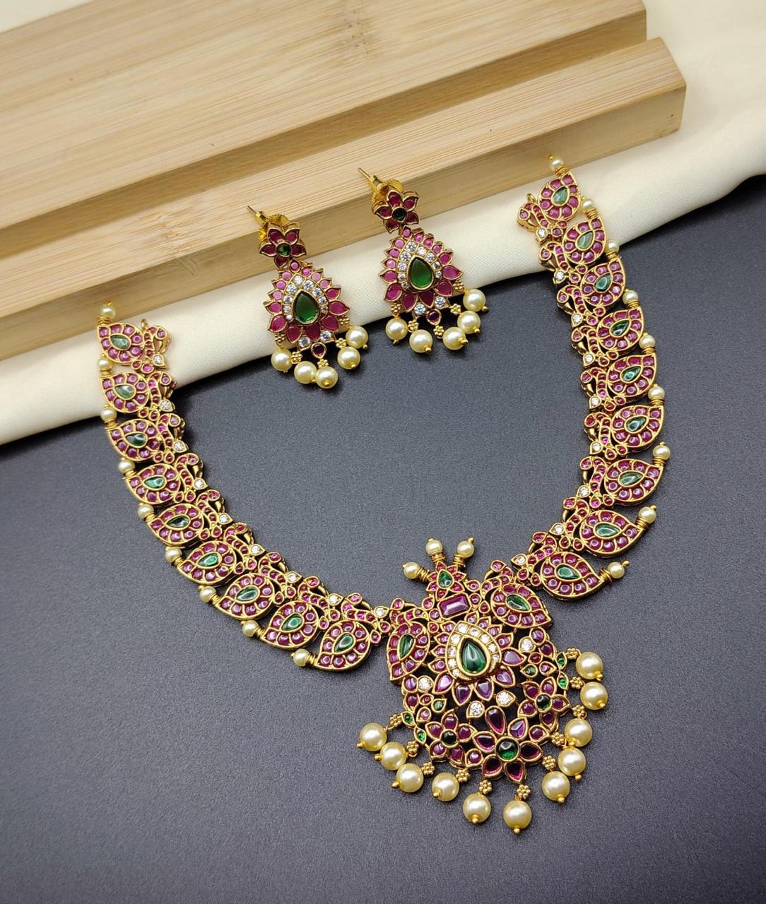 Jadau Kemp Manga Necklace