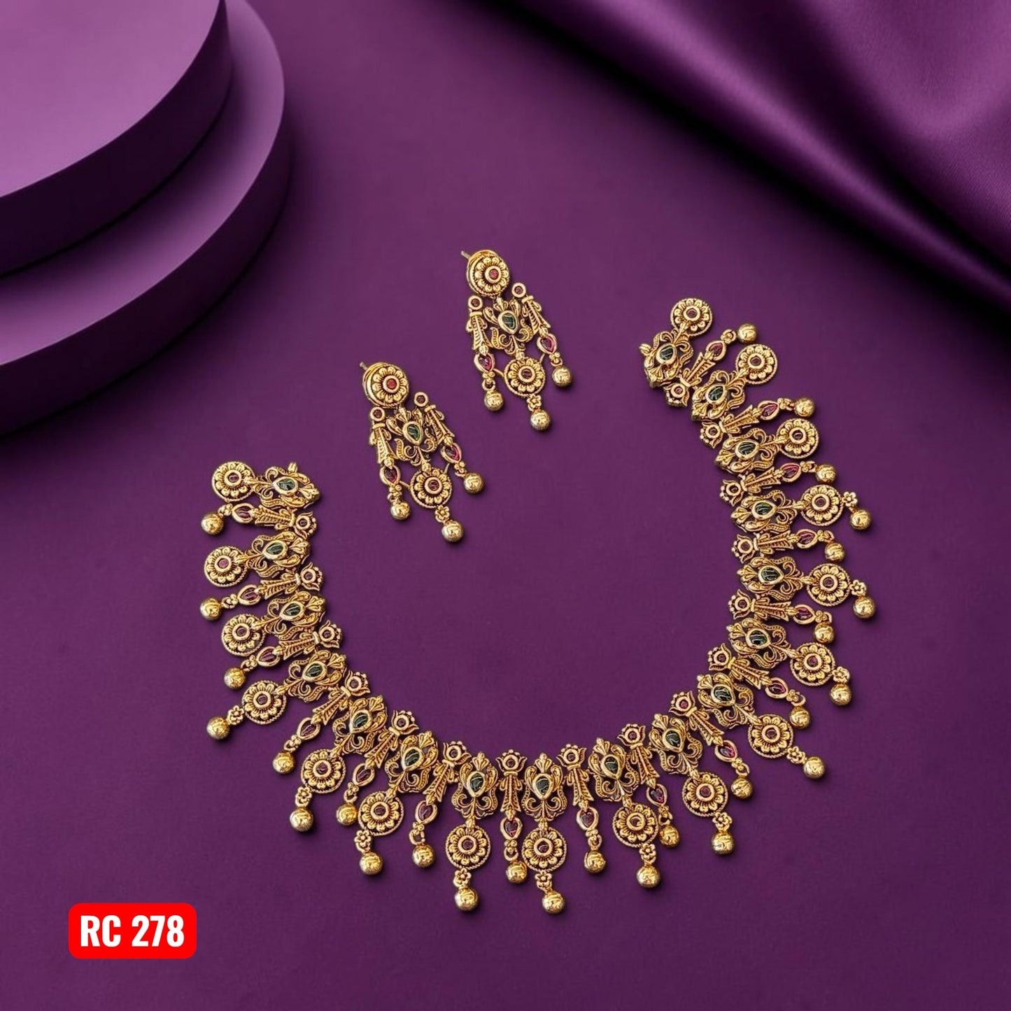 Antique Neckset