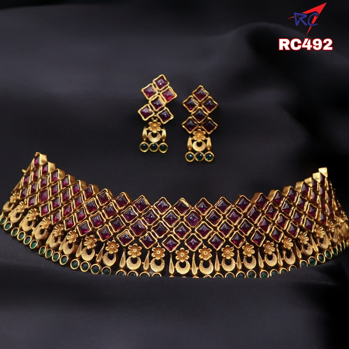 Choker Set