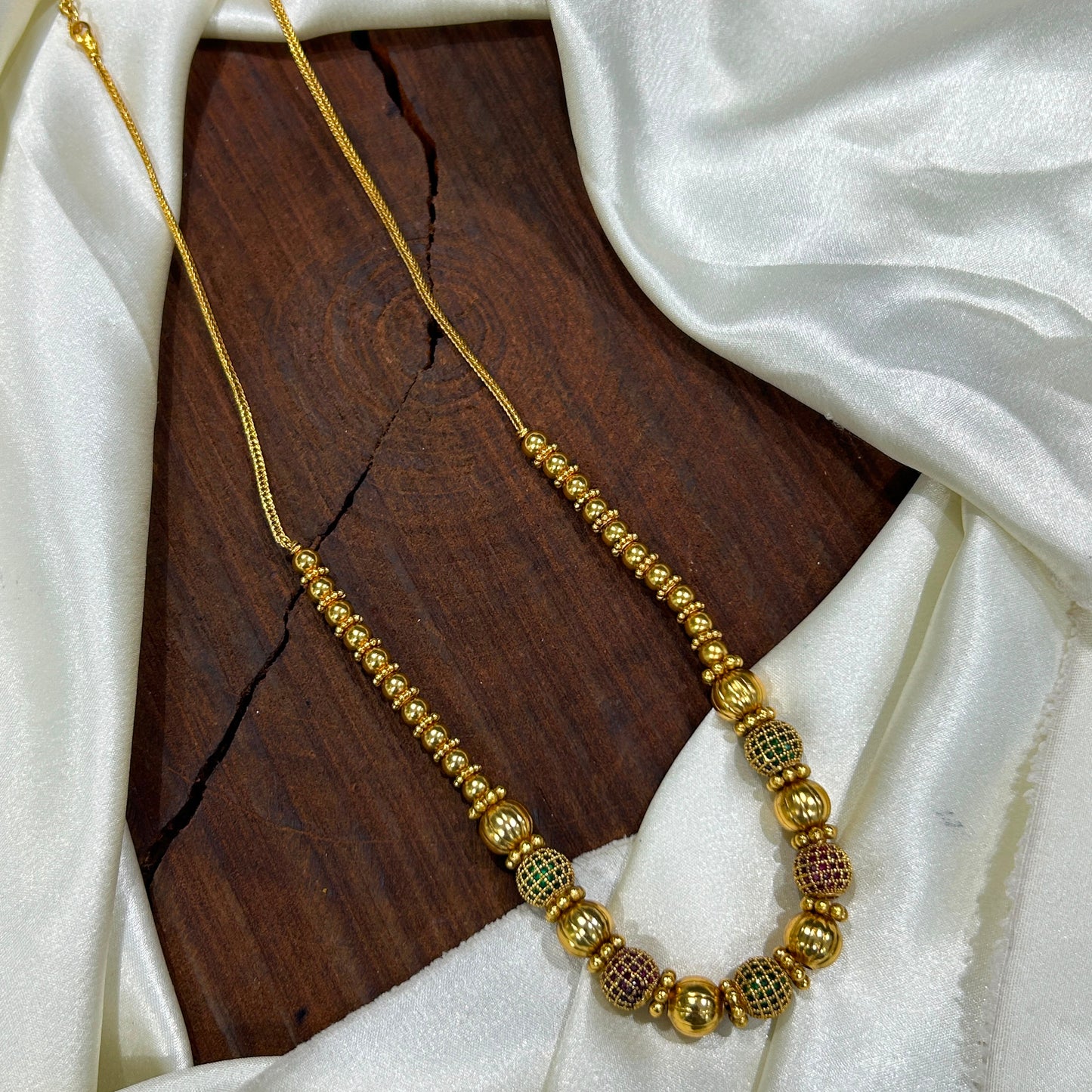 Antique Ruby Green Ball Neckset