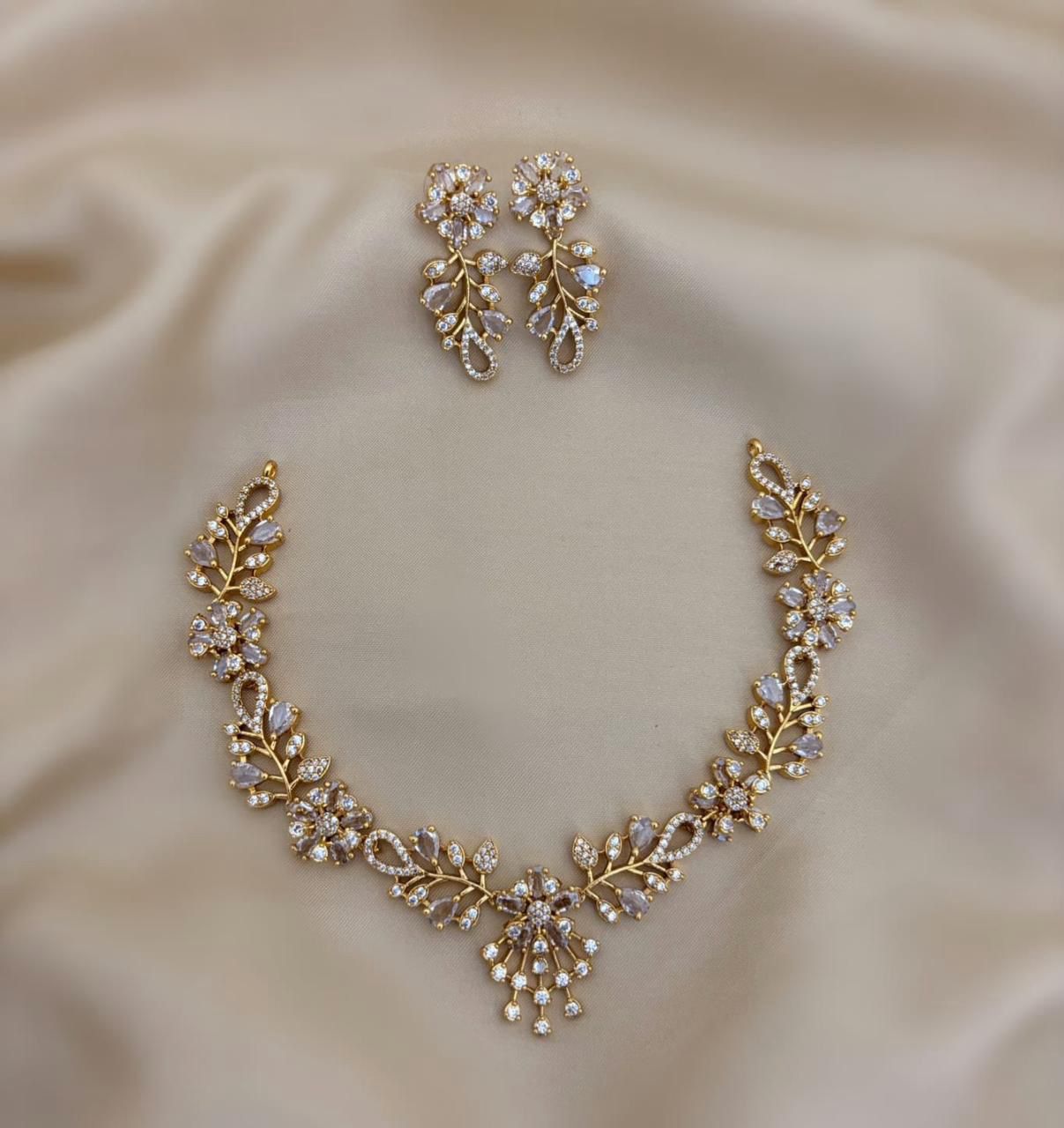 Floral Neckset