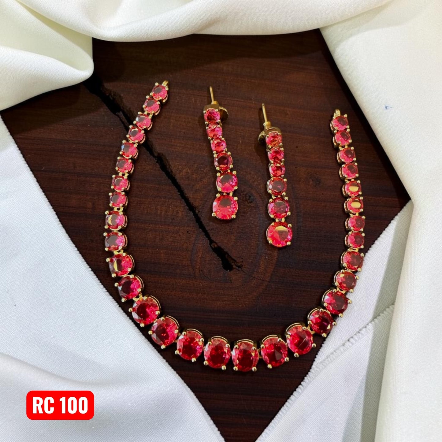 Single line Diamond Neckset