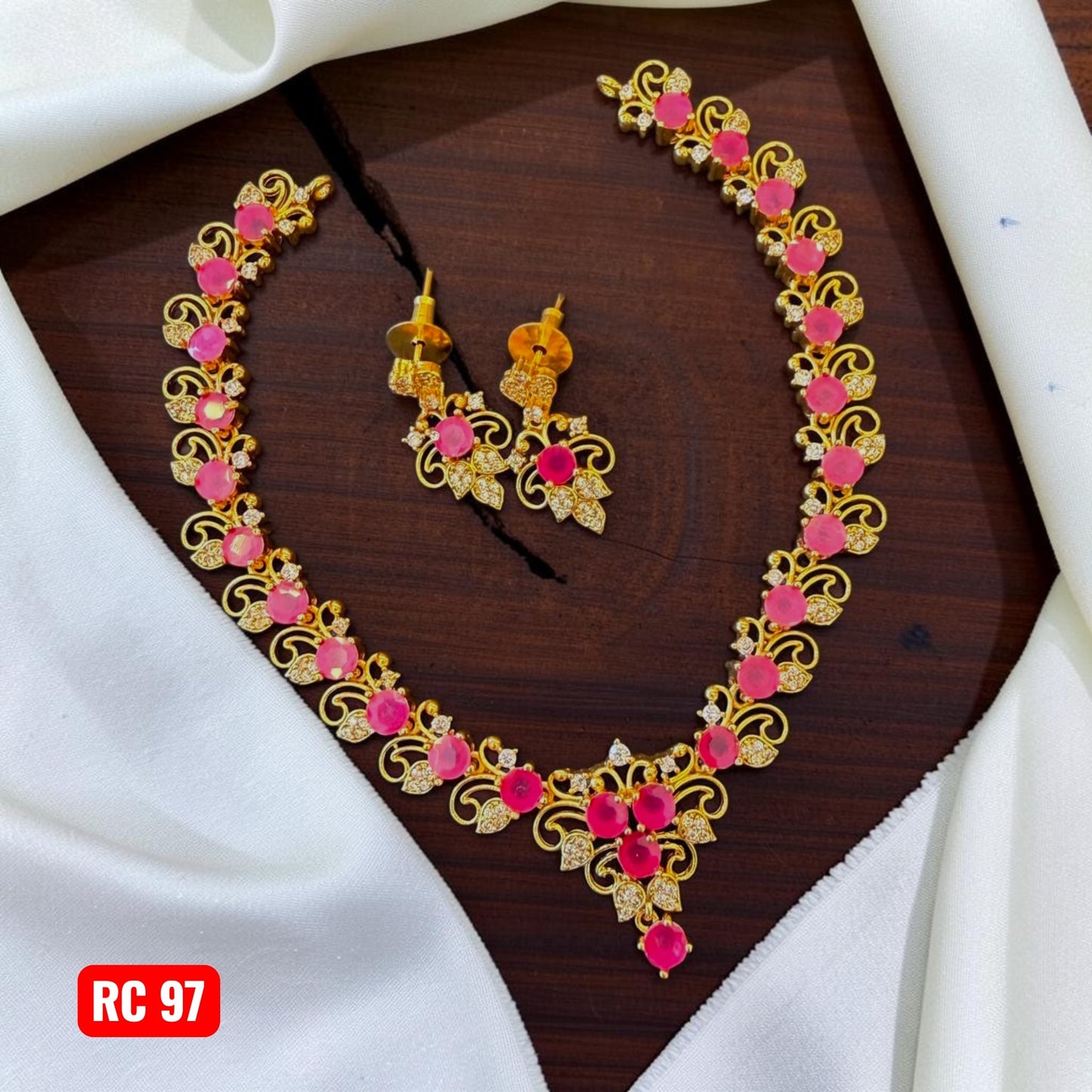 Handmade Floral Neckset