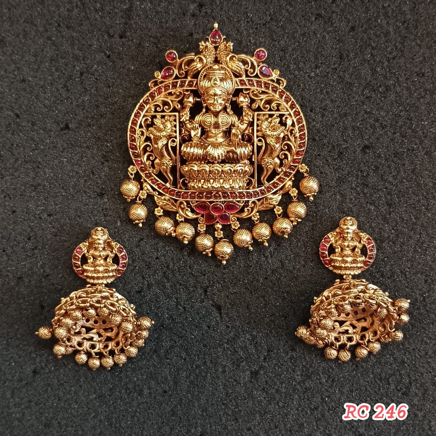 Pendant Sets