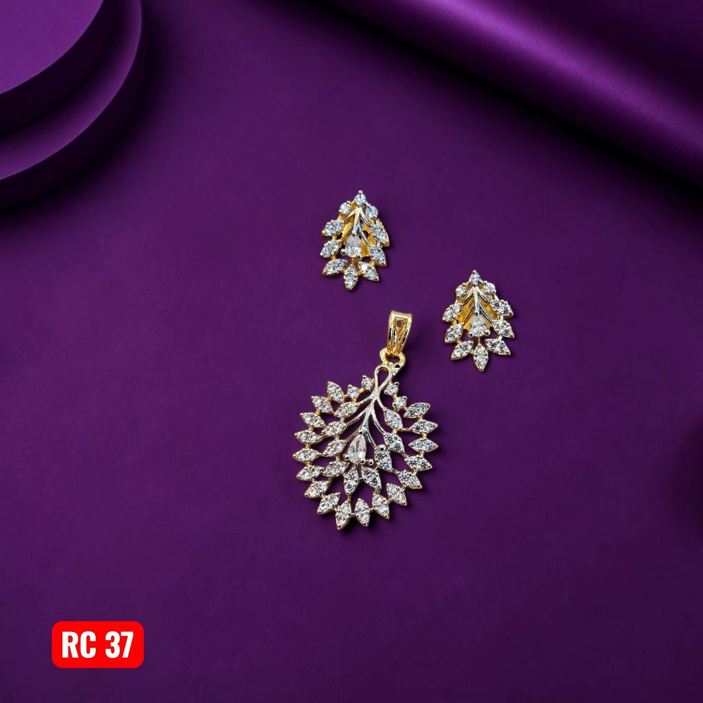Leaf Pendant set