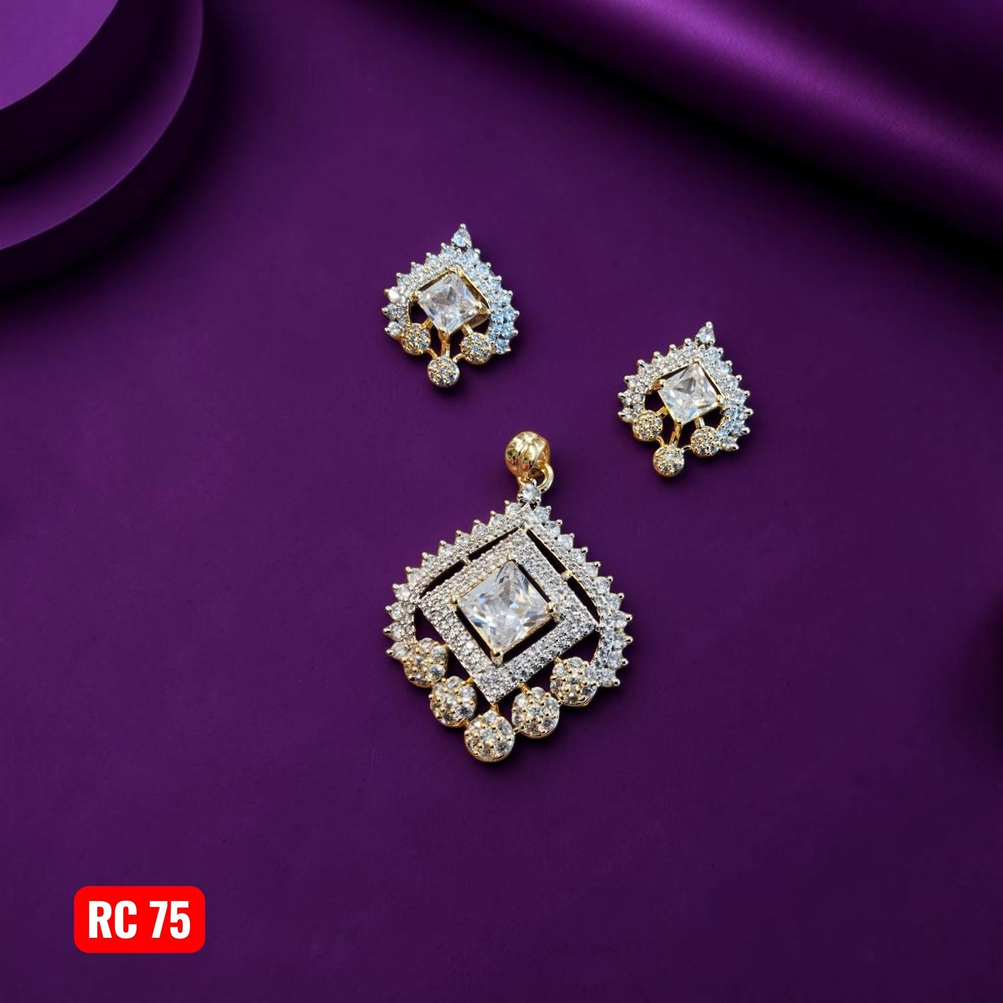 Unique Square Pendant set