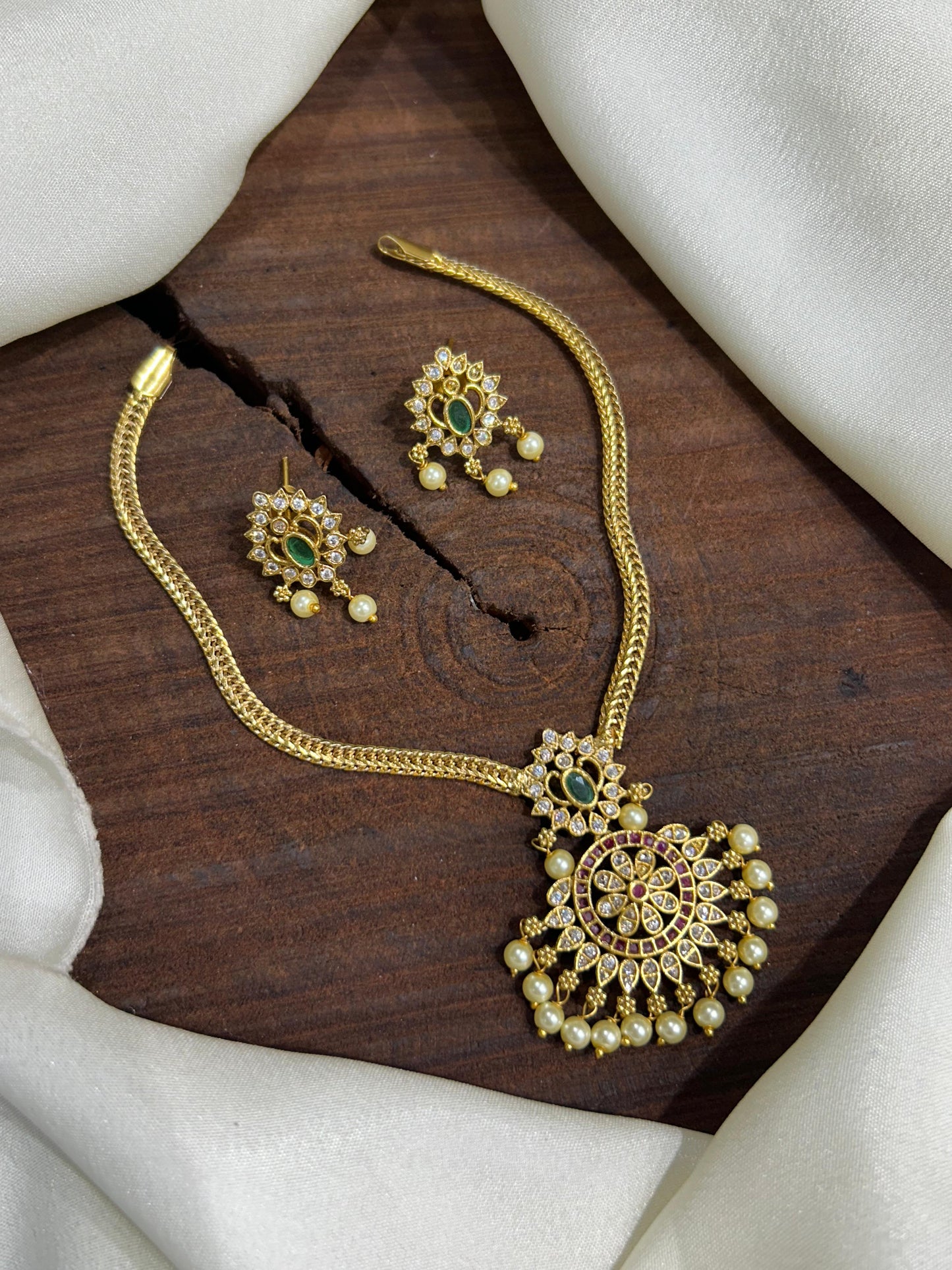 Traditional kemp Attigai Neckset
