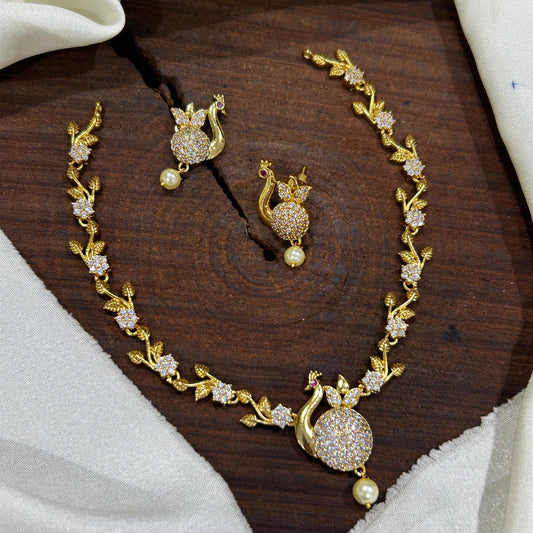 Trendy Peacock Neckset
