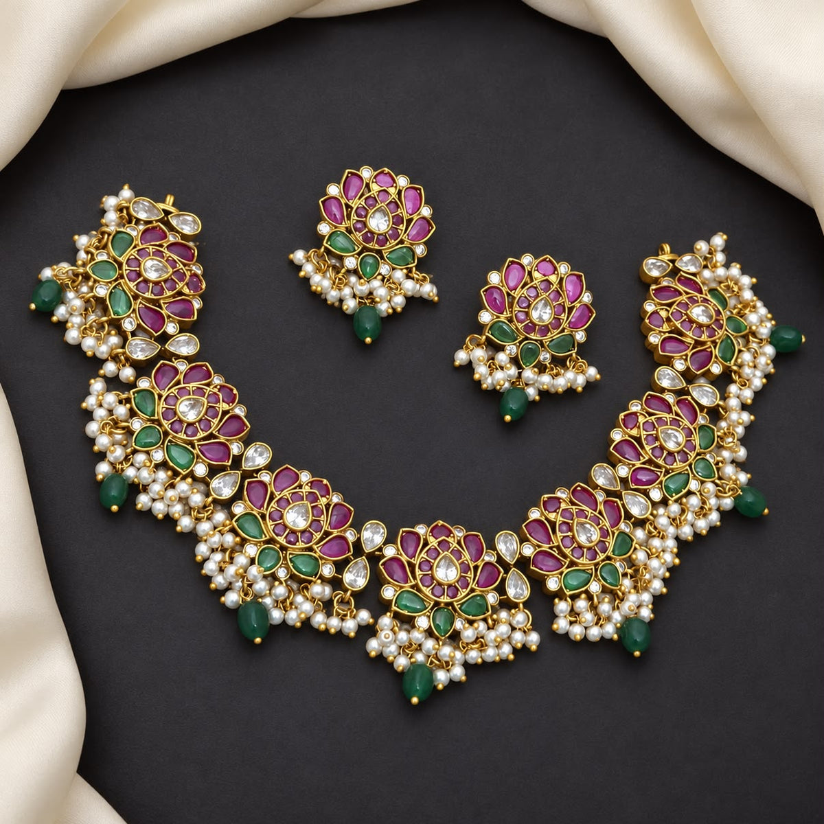 Timeless Lotus collar Choker