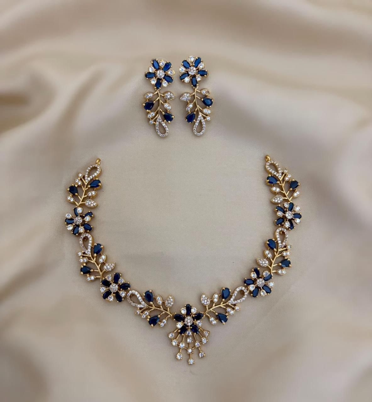 Floral Neckset
