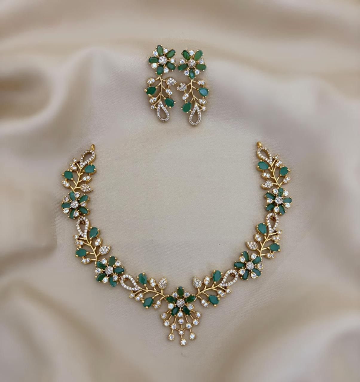 Floral Neckset