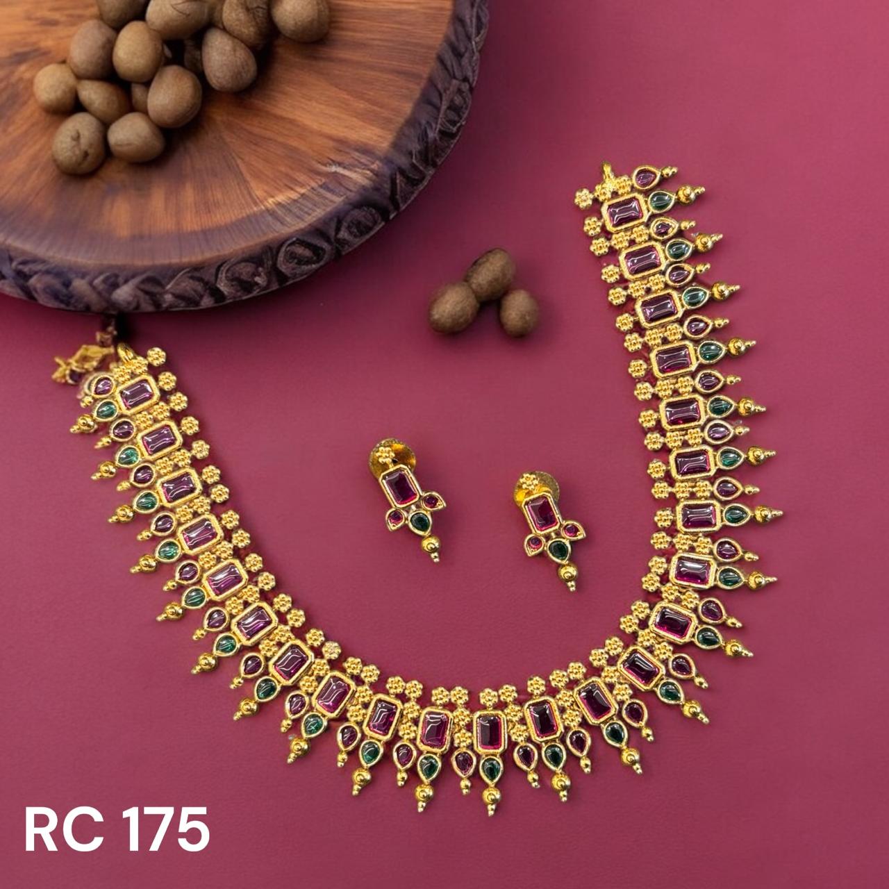 Neckset