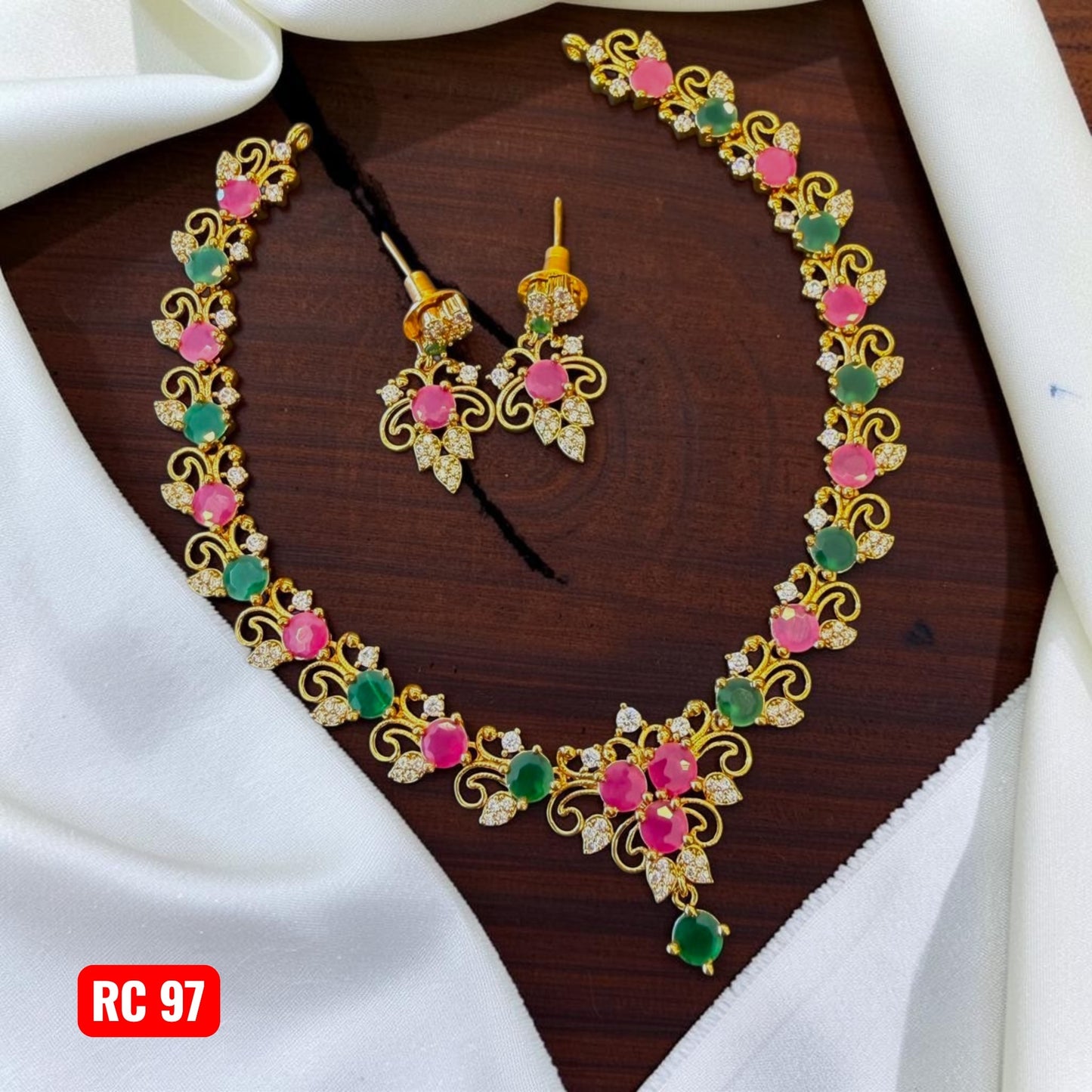 Handmade Floral Neckset