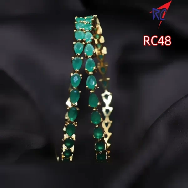 Drop design single line Green Ruby stone bangle
