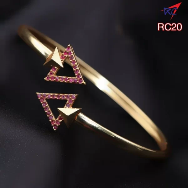 Gold Finish Triangle design Bracelet