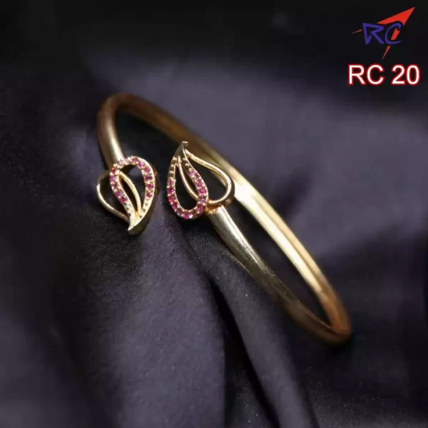 Gold Finish heart shape leaf design Bracelet - Image 2