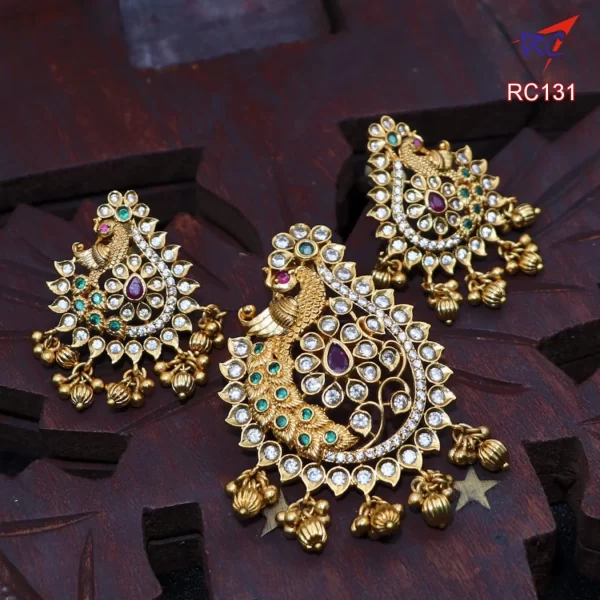 Mat finish peacock design with flower Pendant set