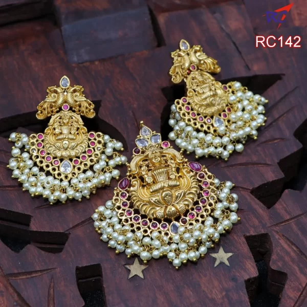 Mat finish Lakshmi design Gutta pusalu Pendant set