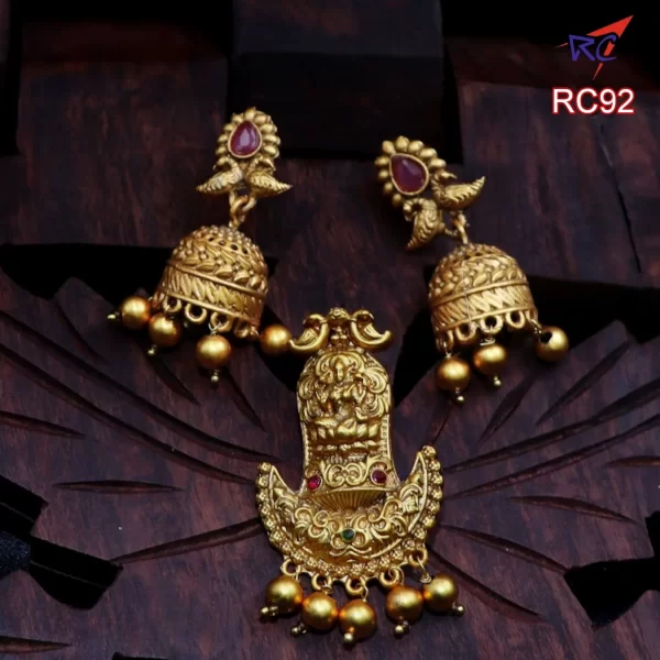 Antique Lakshmi with half moon design Pendant set