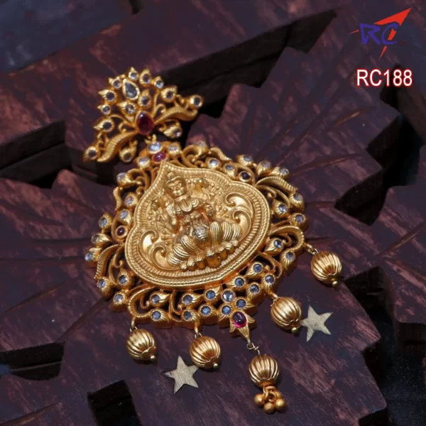 Mat finish Goddess Lakshmi with flower kodi design Pendant set