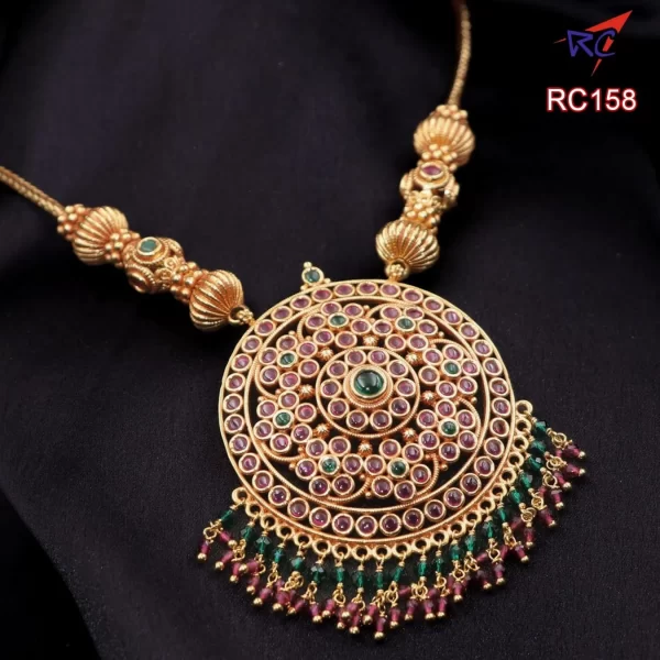 Gold finish Chain with Kemp stone round Pendant Necklace