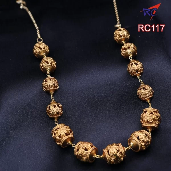 Mat finish Ball flower design ball Necklace