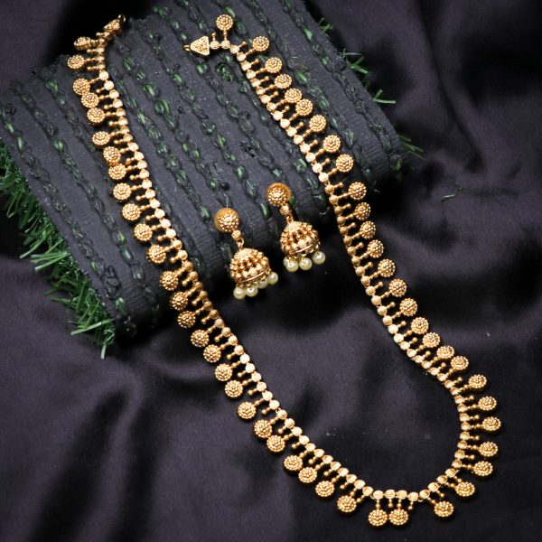 Simple Mat finish floral pattern long haram set - Image 2