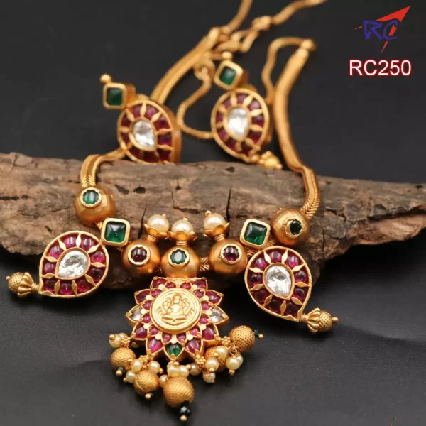 Mat finish Kemp stone Lakshmi pendant chain Neckpiece