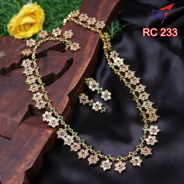 Mat finish flower design long necklace set