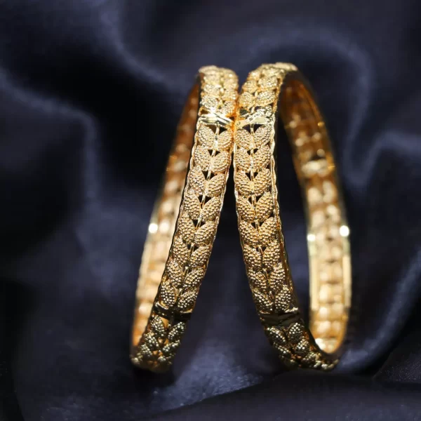 Gold finish leaf design Regular wear Bangle