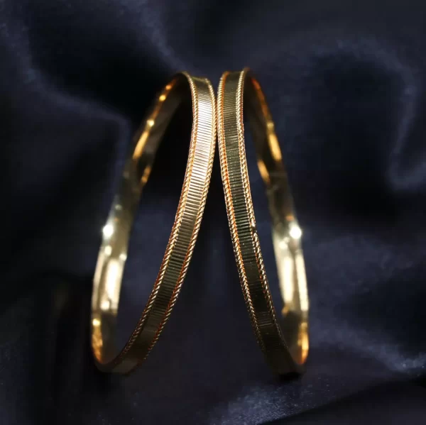 Gold finish plain design Regular wear Bangle