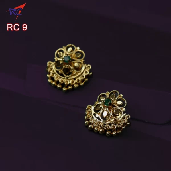 Gold Finish Traditional round flower design with hangings