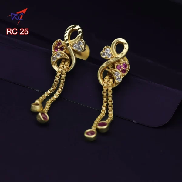 Gold finish floral modif "S"design Stud