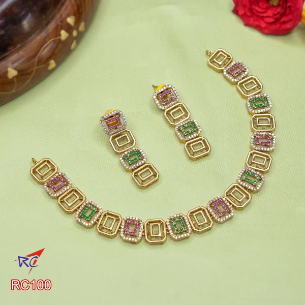 Mat finish Round shape Double Square design Necklace set