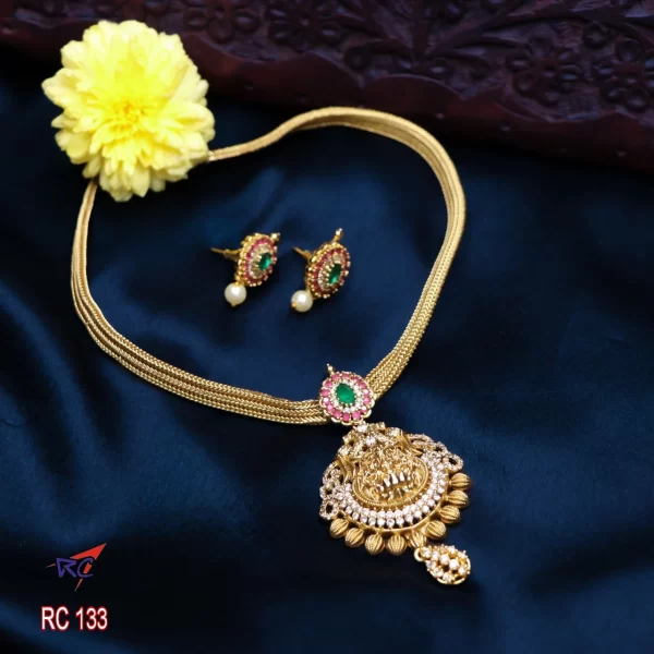 Antique finish Lakshmi pendant Breadth Chain Neckset