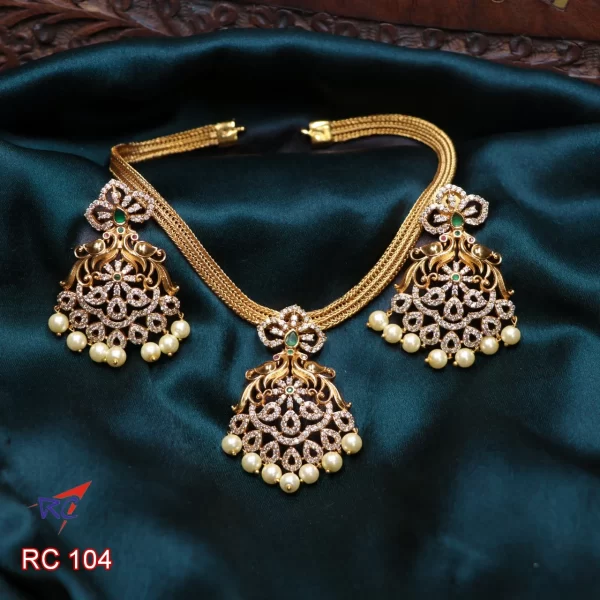 Mat finish Double peacock pendant with Breadth Chain