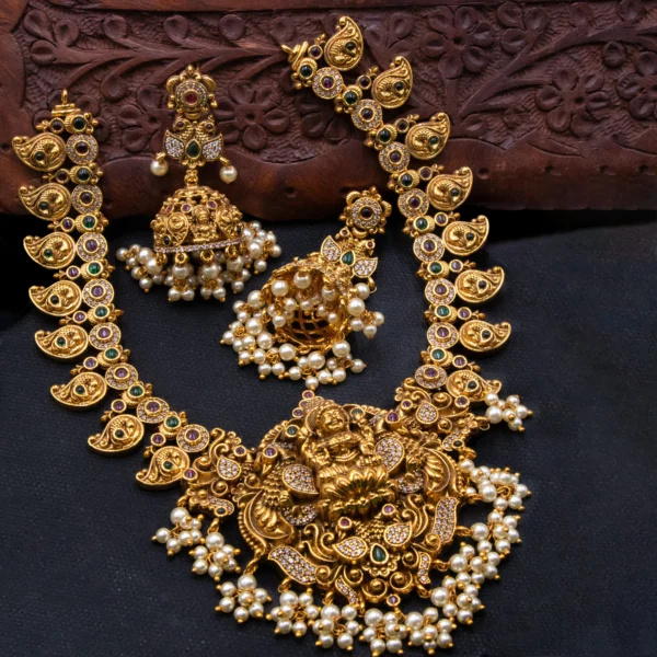 Decorative Manga design Antique Neckset