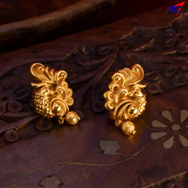 Antique Finish 3D peacock design Stud