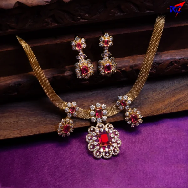 Traditional Style Attigai with Square Pendant Necklace