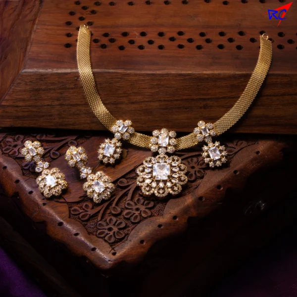 Traditional Style Attigai with Square Pendant Necklace - Image 2