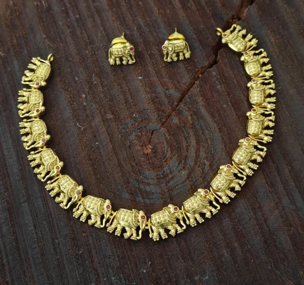 Mat Finish Elephant design Necklace